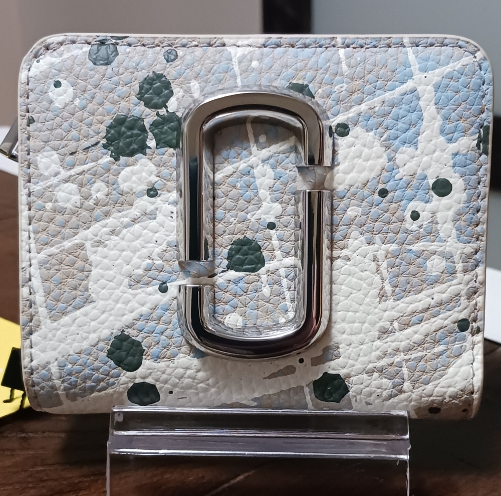 NWT! Marc Jacobs Brown Rice Multi Splatter Paint Print Poly/ Leather Wallet! 🎨